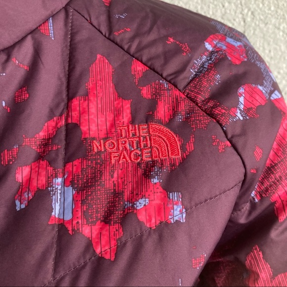 Women’s North Face Jacket - Picture 6 of 10